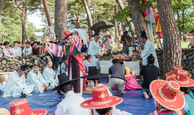 Rituels, spectacles et traditions : le festival Gangneung Danoje revient jusqu'au 22 juin