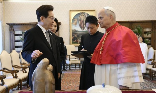 Au Vatican, le président Lee Jae Myung évoque les relations intercoréennes avec le pape Léon XIV
