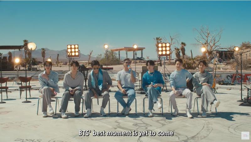Le groupe K-pop Bangtan Boys (BTS) organisera en octobre un concert de grande envergure à Busan pour soutenir la candidature de la ville à l'Exposition universelle de 2030. Sur la photo, le groupe tient l'interview « Proof Live » pour marquer le neuvième anniversaire de ses débuts. (photo Capture d'écran de la chaîne YouTube officielle de BTS, Bangtan TV)