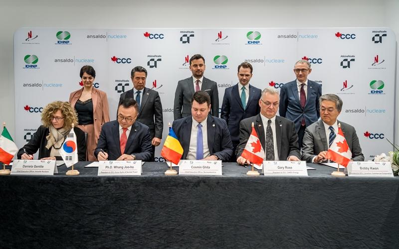 Le consortium dirigé par la Korea Hydro & Nuclear Power signe un contrat pour la rénovation d’un réacteur nucléaire de Cernavoda, en Roumanie, le 19 décembre 2024. © Korea Hydro & Nuclear Power