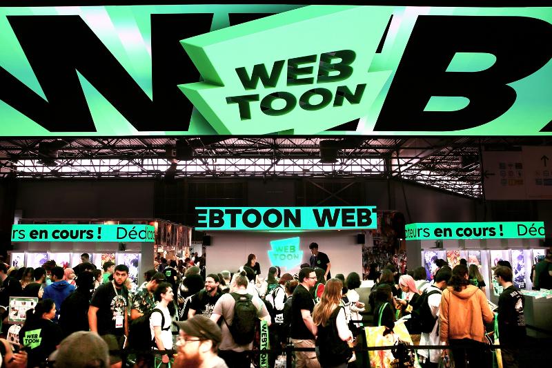 Le stand de Naver Webtoon &agrave; la Japan Expo de Paris, en juillet 2024. &copy; Naver Webtoon 