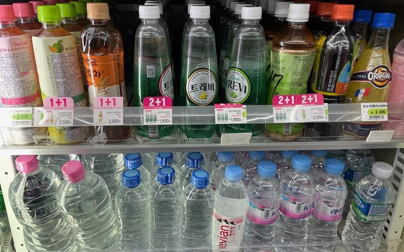 Les bouteilles de boissons d’une supérette de Séoul. © Kim Seon Ah / Korea.net
