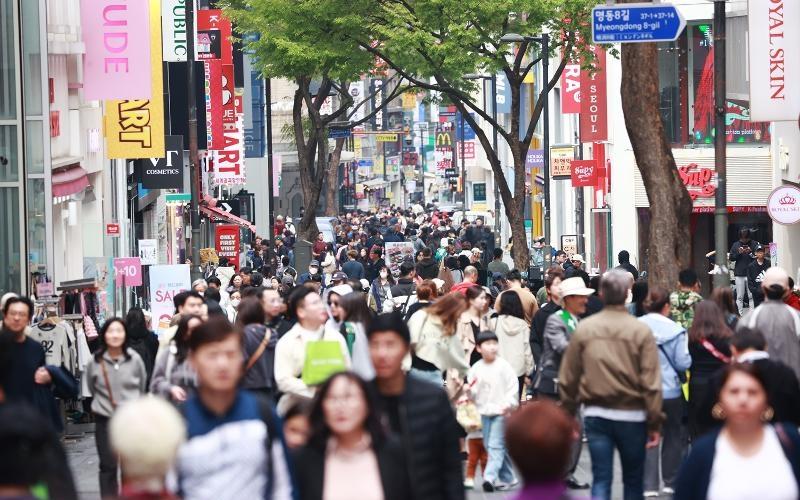 Le quartier commercial de Myeongdong, à Séoul. © Agence de presse Yonhap