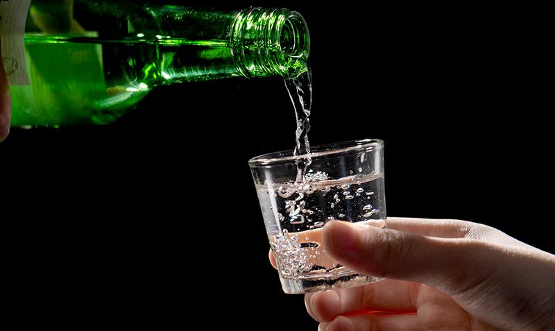 ▲ 관세청은 지난해 소주류 수출액이 전년 대비 3.9% 증가해 처음으로 2억 달러를 돌파했다고 밝혔다. 코리아넷 DB