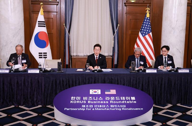 Le président Lee Jae Myung s’exprime lors de la KORUS Business Rountable, à Washington D.C., le 25 août 2025. © Agence de presse Yonhap