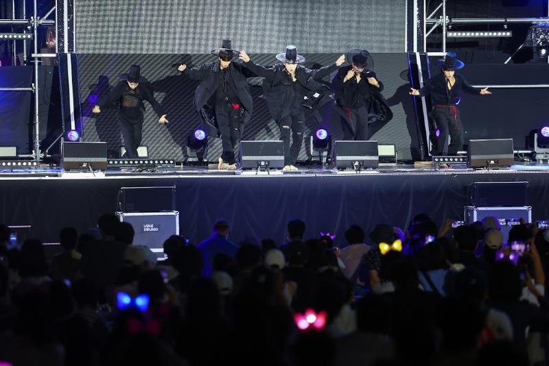 Un concert du 2025 Seoul Hunters Festival, sur la Seoul Plaza, le 14 septembre 2025. © Agence de presse Yonhap