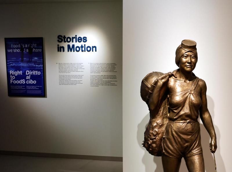 La Corée a fait don d’une statue à l’effigie des haenyeo de Jeju au musée de la FAO, situé à Rome, qui a ouvert ses portes le 16 octobre dernier. © Organisation des Nations unies pour l'alimentation et l'agriculture
