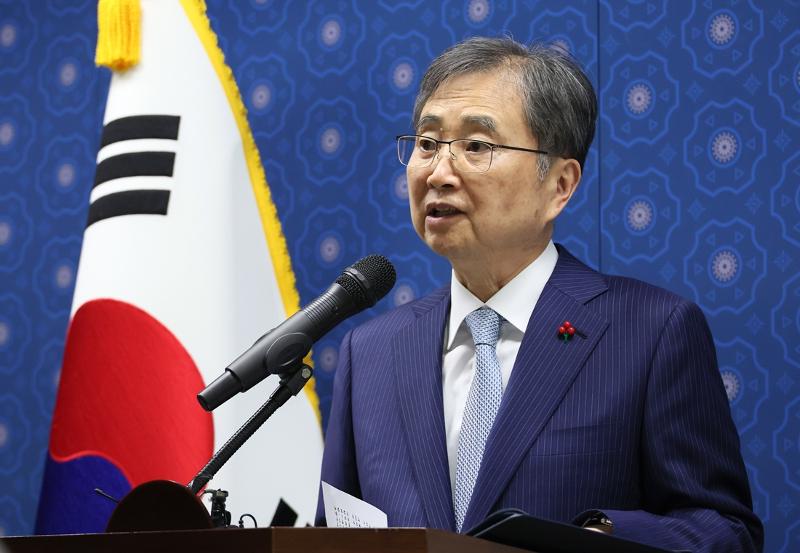 Le ministre des Affaires &eacute;trang&egrave;res Cho Hyun pr&eacute;sente le plan annuel du minist&egrave;re pour 2026 au complexe gouvernemental de S&eacute;oul, le 19 d&eacute;cembre 2025. &copy; Agence de presse Yonhap