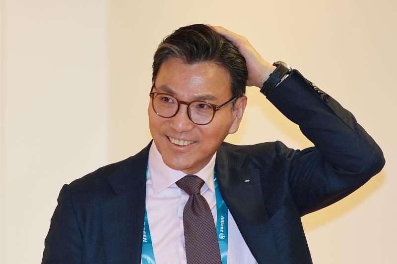 Le pr&eacute;sident de l&rsquo;Union internationale de patinage, Kim Jae-youl, lors de la 145e session de la commission ex&eacute;cutive du Comit&eacute; international olympique, &agrave; Milan, le 4 f&eacute;vrier 2026. &copy; Agence de presse Yonhap