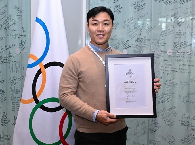 Won Yunjong, médaillé olympique en bobsleigh, élu à la Commission des athlètes du CIO