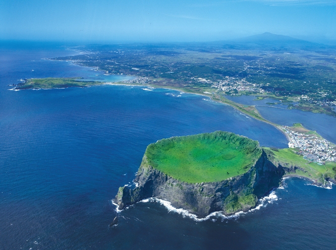Un centre de l’UNESCO dédié à la recherche et à la formation sur les aires protégées inauguré à Jeju