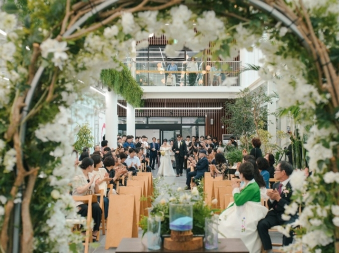 La Corée renforce son soutien aux jeunes face au coût du mariage et du logement