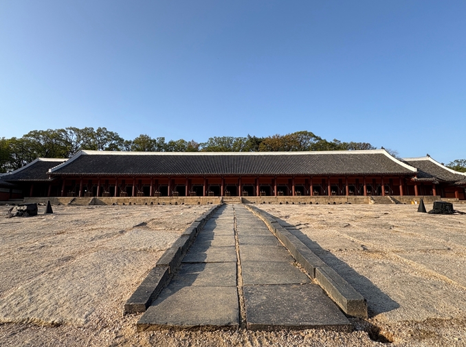 Le bâtiment principal du sanctuaire Jongmyo rouvre ses portes après cinq ans de travaux