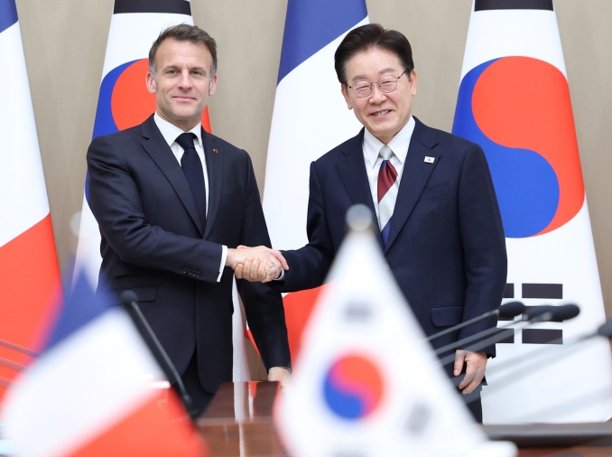À Séoul, Emmanuel Macron et Lee Jae Myung donnent un nouvel élan aux relations franco-coréennes
