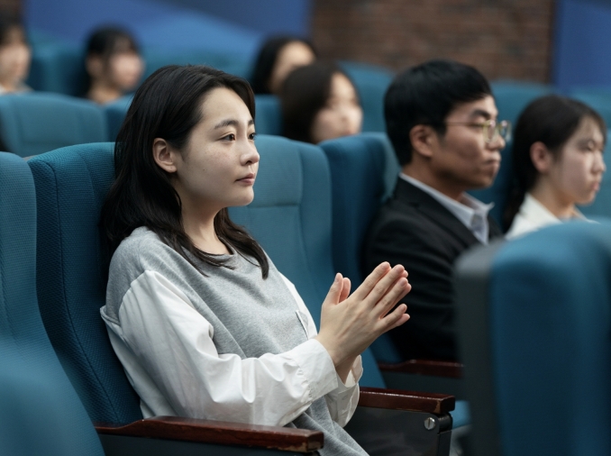 Avec « Hana Korea », le réalisateur danois Frederik Soelberg explore l'intégration des réfugiés nord-coréens au Sud