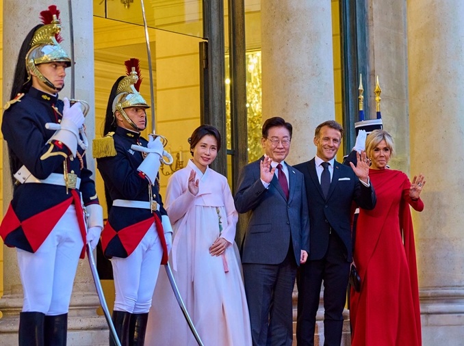 Le président Lee Jae Myung échange avec l’OCDE et l’Assemblée nationale sur le renforcement de la coopération