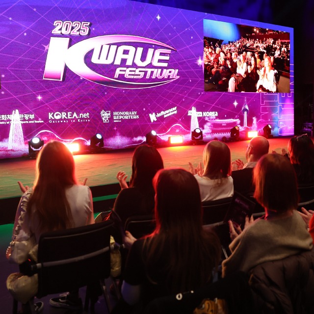 Hallyu promoters celebrate at K-Wave Festival🌟🎉